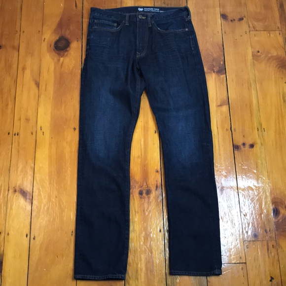 Gap Men’s Standard Dark Wash Tapered Leg Jeans - Picture 2 of 6